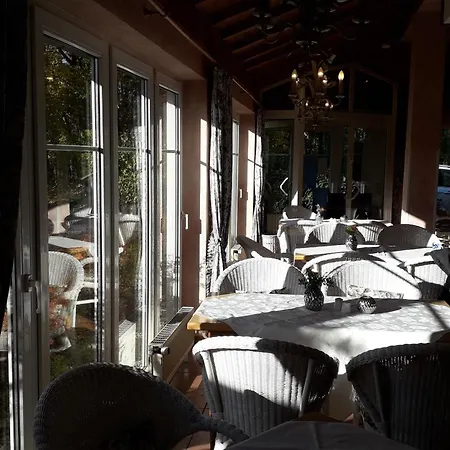 Rosengarten Leipzig-naunhof 3*