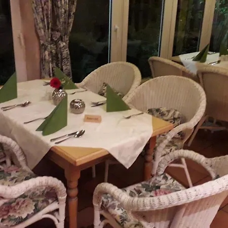 Rosengarten Leipzig-naunhof Hotel 3*