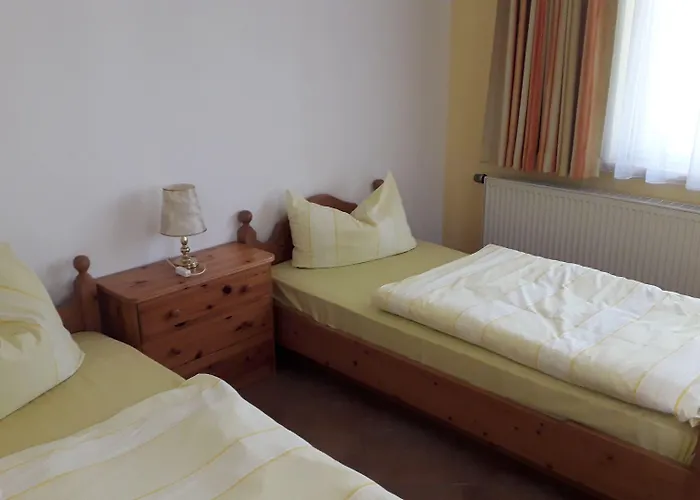 Rosengarten Leipzig-naunhof Otel 3*