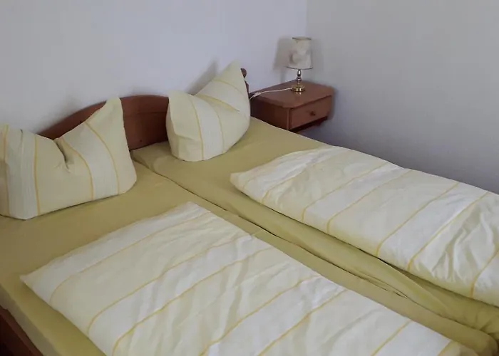 Rosengarten Leipzig-naunhof Otel 3*